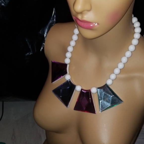 Necklace - Picture 2 of 3